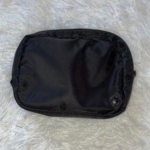 Gaiam Belt Bag. Lululemon Dupe!